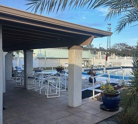 4th image of 5431 Palm Dr