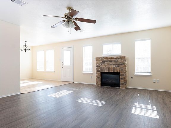 2nd image of 1705 Sylvia Ln