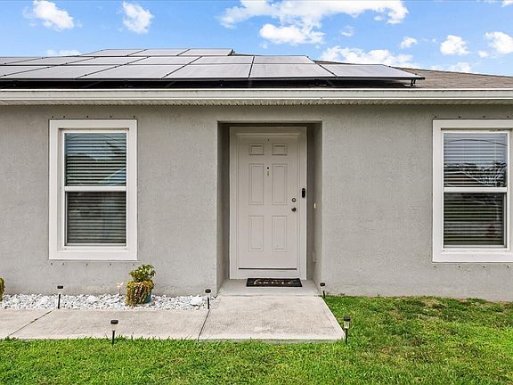 3rd image of 2226 SE Heathwood Circle