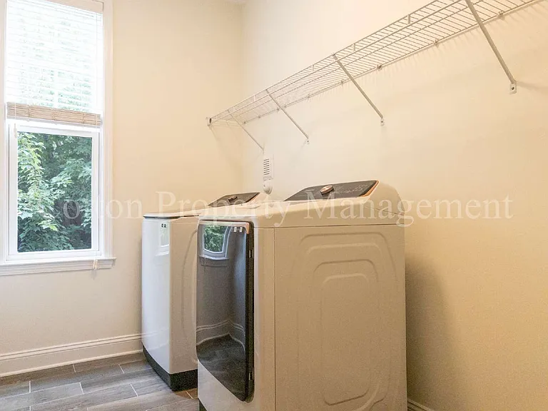 7445 Darius Dr — Photo 25