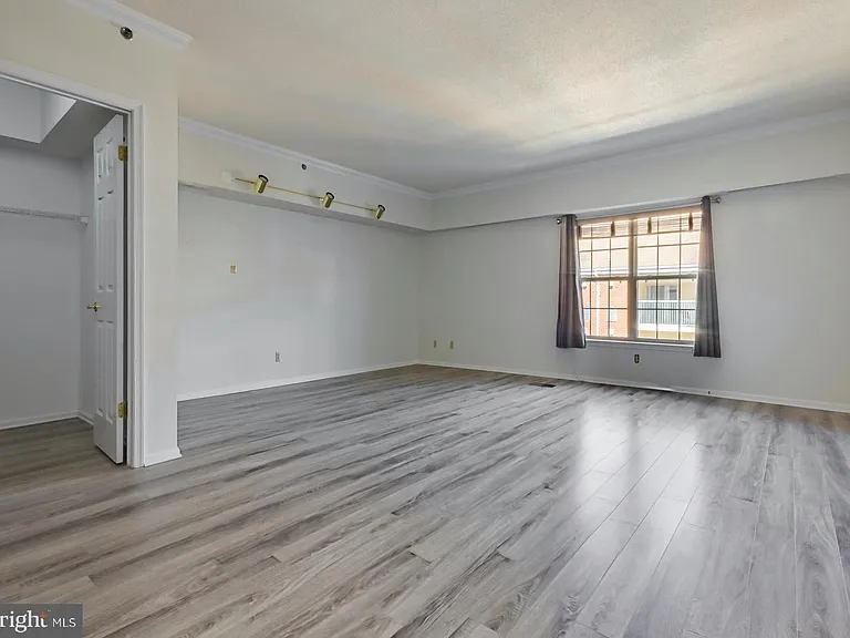 6161 Main St — Photo 16