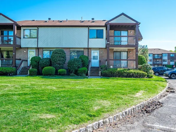 1315 Edison Glen Ter, Edison, NJ 08837