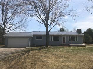 W6689 W 38th Ave, Menominee, MI 49858