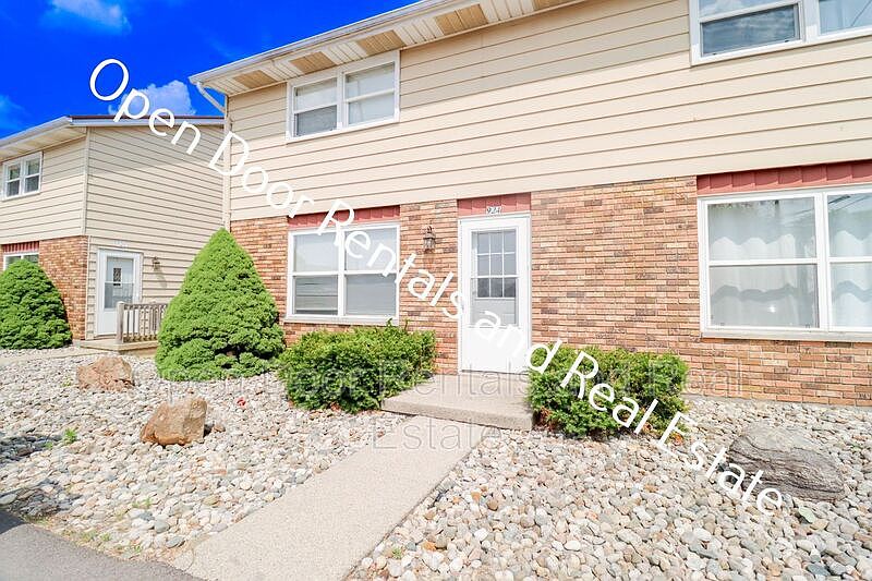 1st image of 924 East Ave
