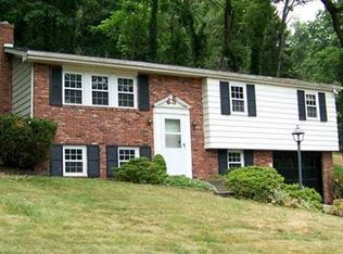 147 Byron Rd, Pittsburgh, PA 15237