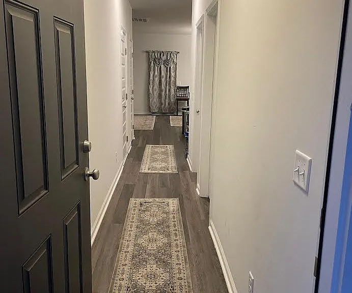2722 Arnold Dr SE — Photo 3