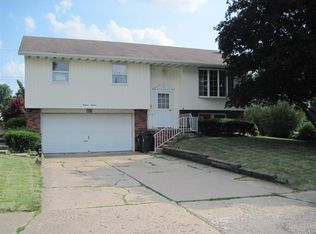 1918 W Marlene Ave, Peoria, IL 61614