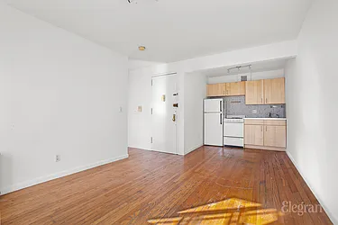 Rented by (Legacy) Elegran