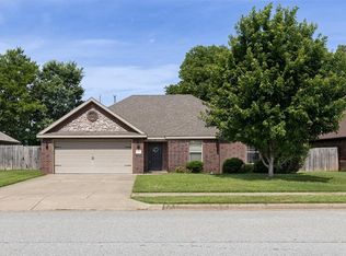 3658 Serenity St, Springdale, AR 72764