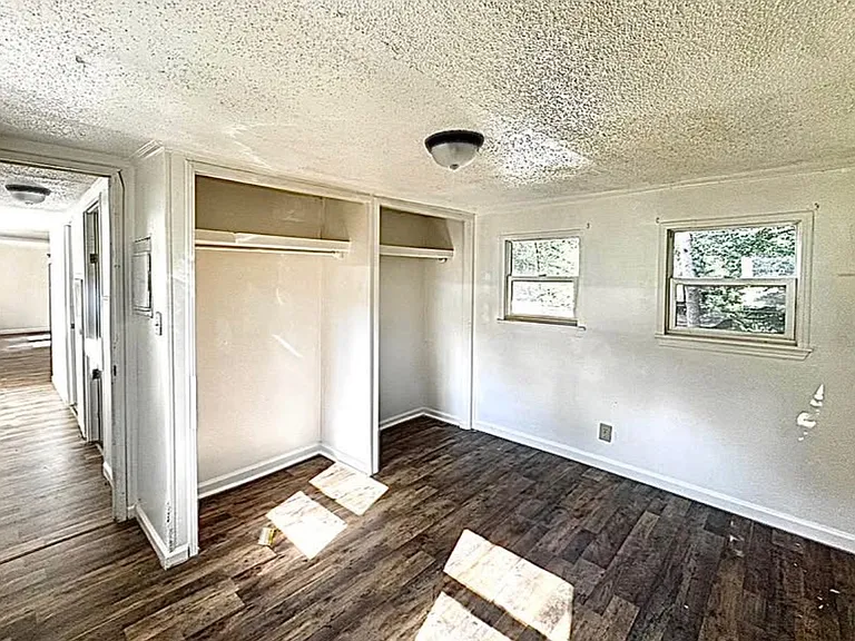 360 Arrowood Rd — Photo 2