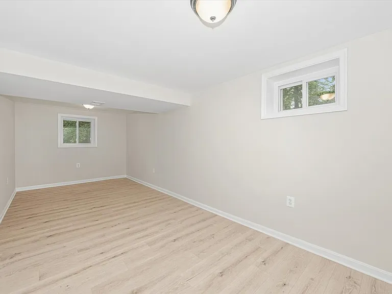8624 Parliament Dr — Photo 38