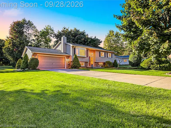 2790 Walbridge Rd, Rochester Hills, MI 48307