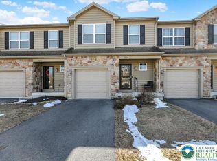 1034 Yarn Ct, Mohrsville, PA 19541