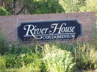 1225 Island Dr APT 102, Ann Arbor, MI 48105