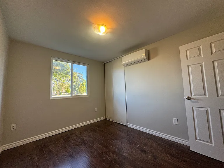 13 Lansdowne Ave N #103 — Photo 10