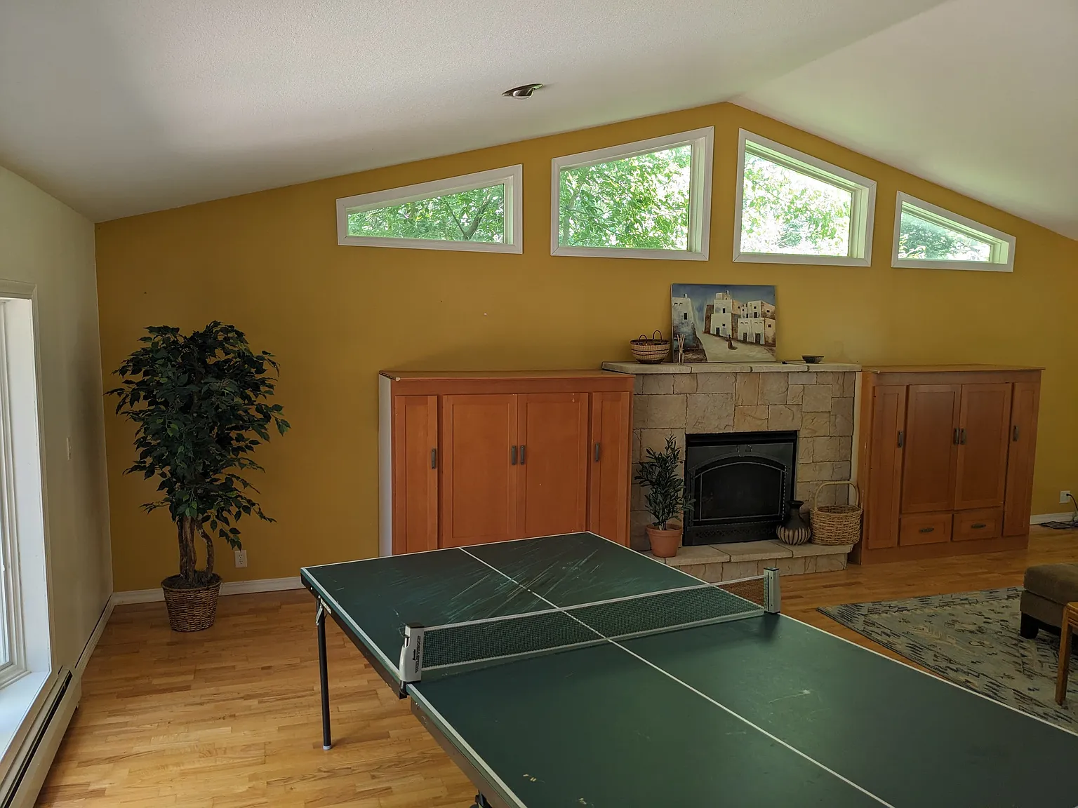 4 bed, 2488 sqft, $3,200 — Photo 4