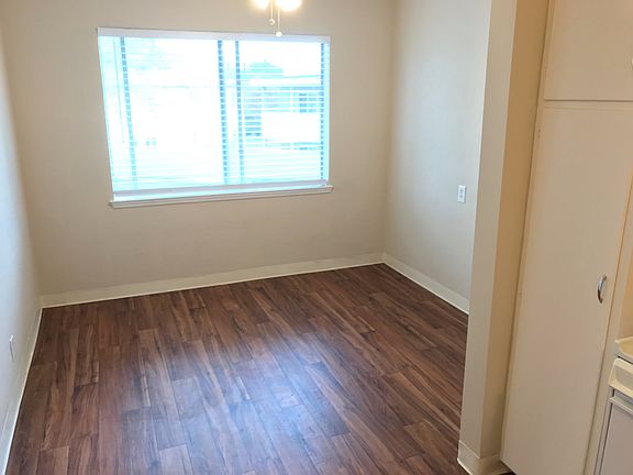 4th image of 1896 Market St APT 9