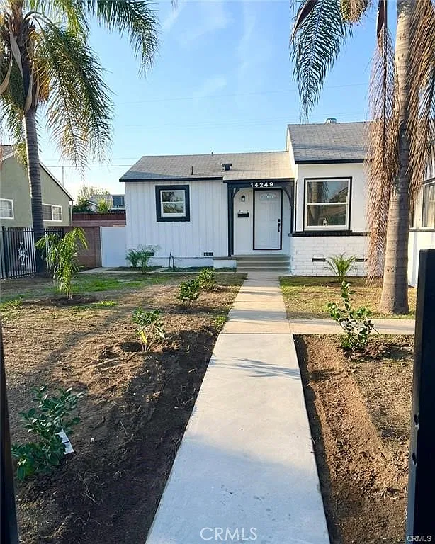3 bed, 1219 sqft, $4,000 — Photo 2