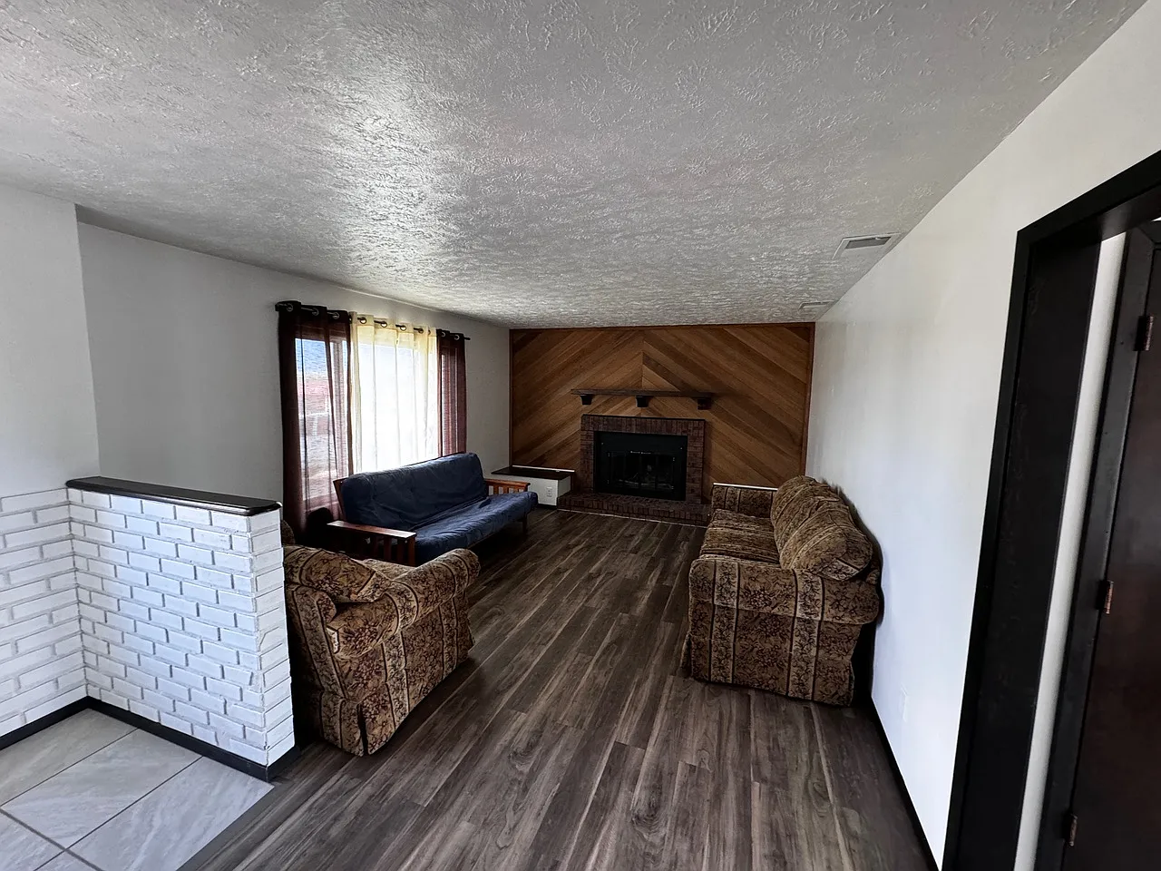 1040 Jade Drive - 1 — Photo 2