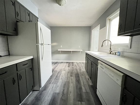 5th image of 12 Keeler Ave