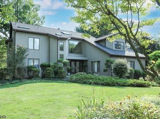 4 Fidelian Way, Towaco, NJ 07082