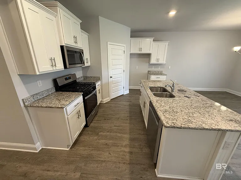 23247 Lieutenant Ave — Photo 5