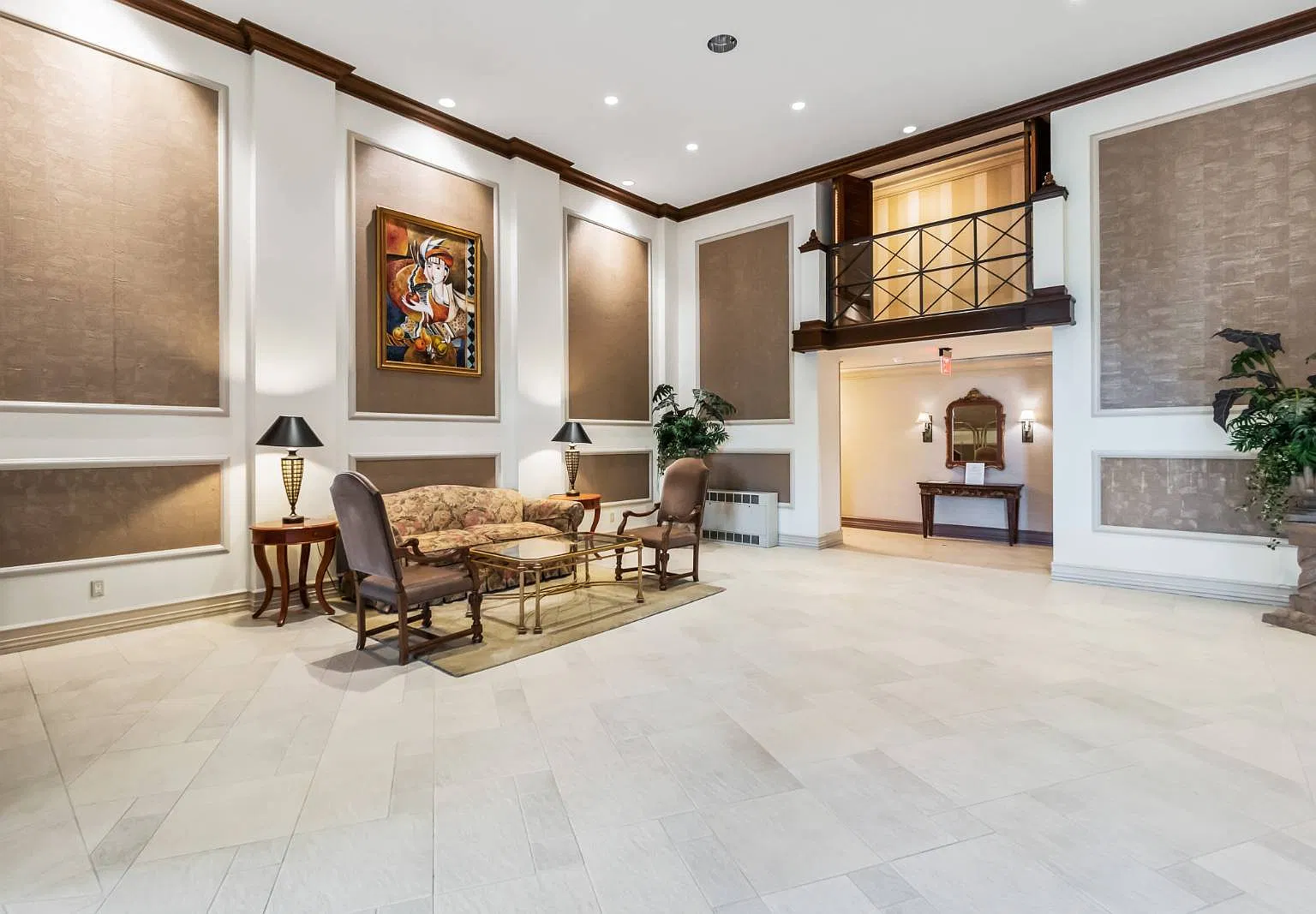 Bay Club Condo — Photo 4