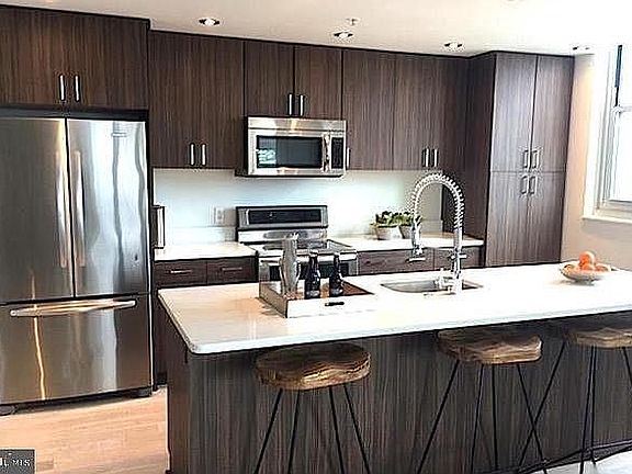 4th image of 3409 Wilson Blvd Unit 301
