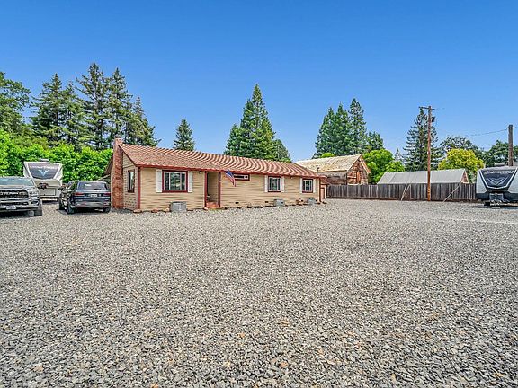 5th image of 4984 Old Redwood Highway