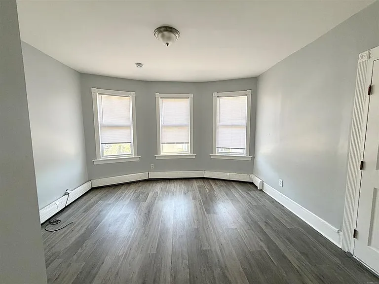 215 Read St #2 — Photo 6