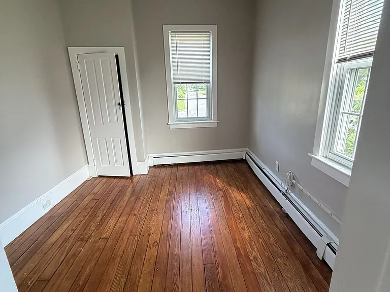 264-266 Kings Hwy #1 — Photo 9