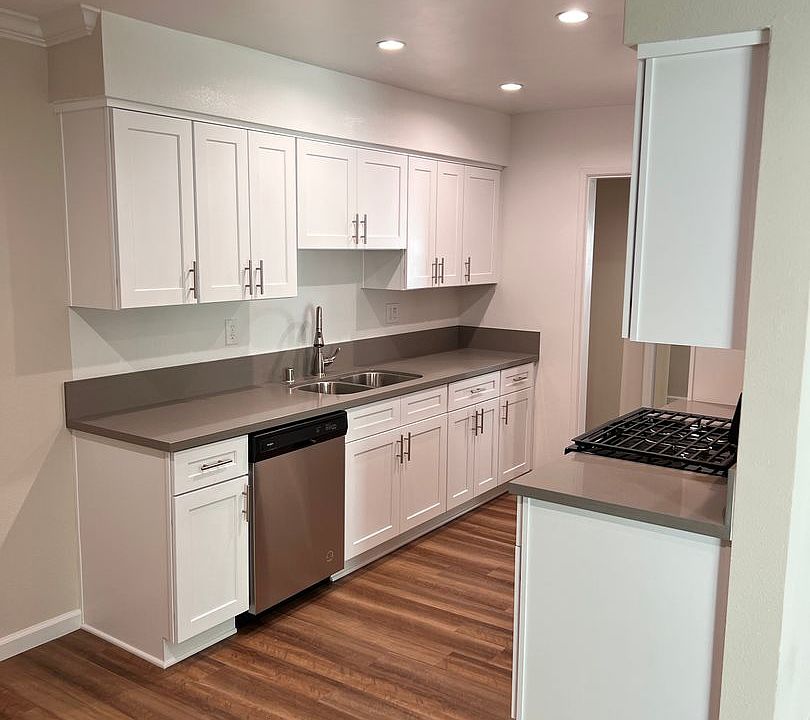 1st image of 4617 Willis Ave #27