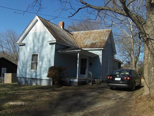 1st image of 812 Richardson St