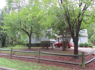105 Patrick Henry Dr, Williamsburg, VA 23185