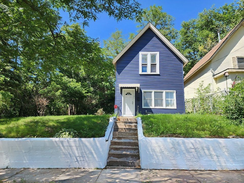 1st image of 161 Acker St E