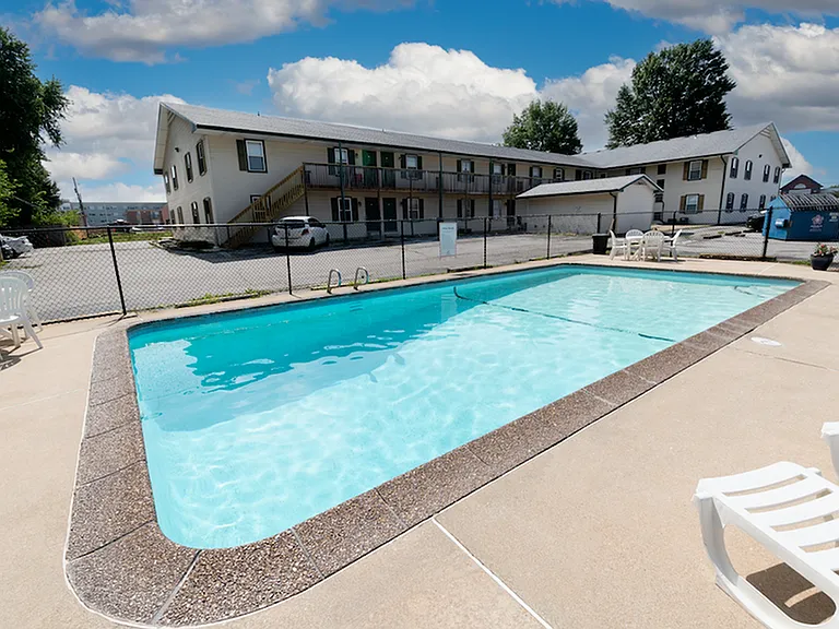 Scotsdale - Pool