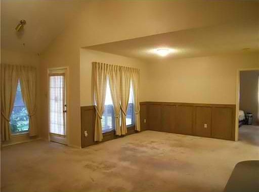 4th image of 3830 Silver Creek Dr