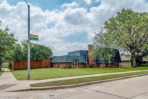 2nd image of 1100 Yale Cir