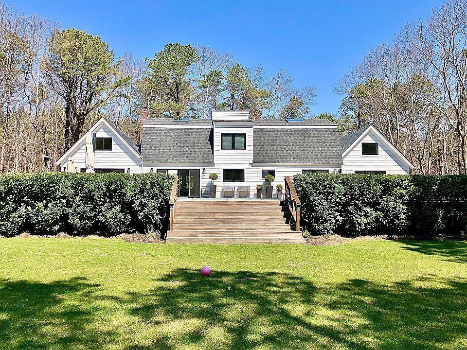 1st image of 11 Broadwood Ct