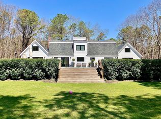 11 Broadwood Ct, Wainscott, NY 11975