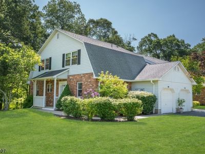 40 Coachlight Dr, Chatham, NJ, 07928