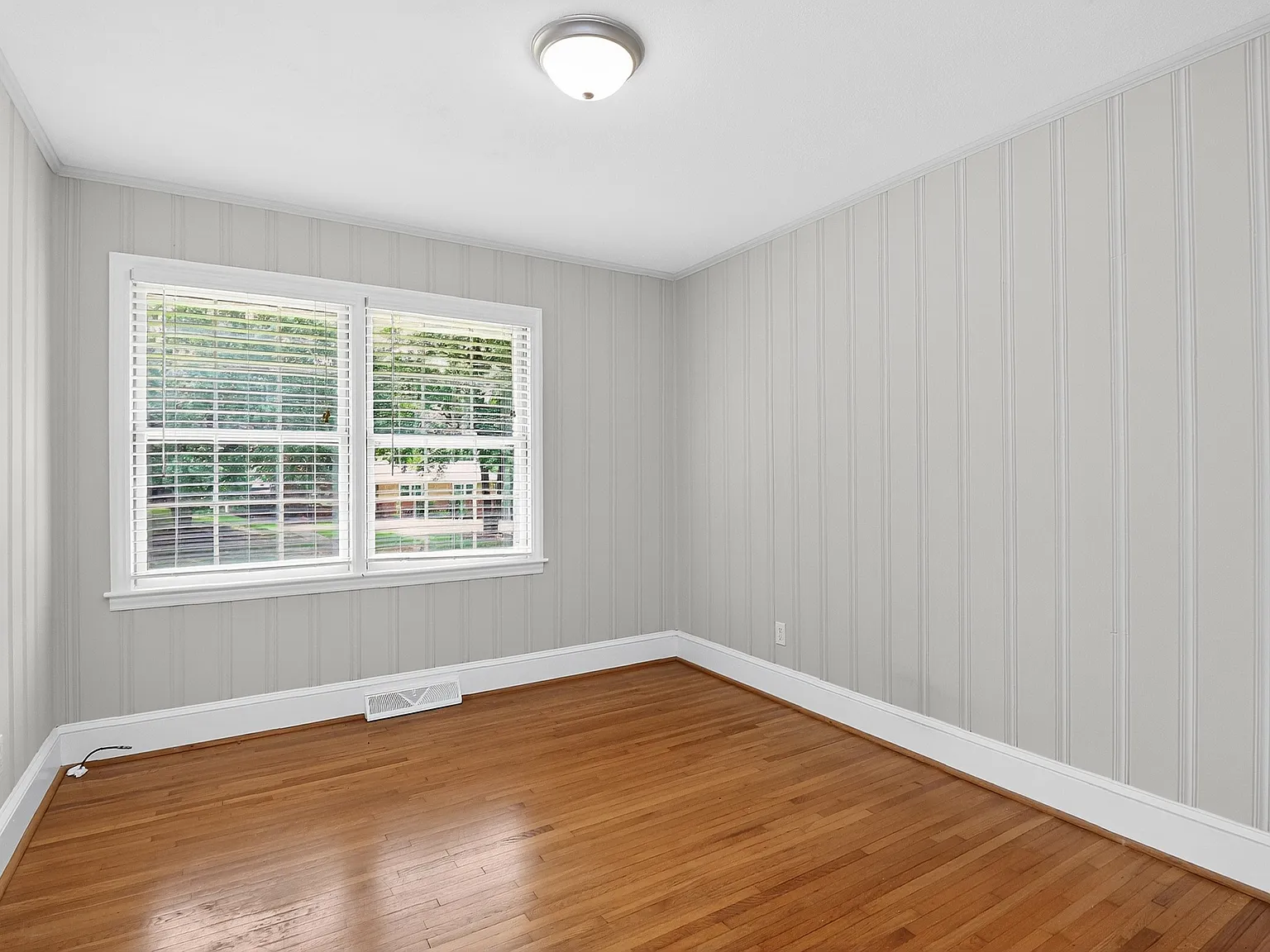 2309 Lanier Avenue, Charlotte NC 28205 — Photo 2