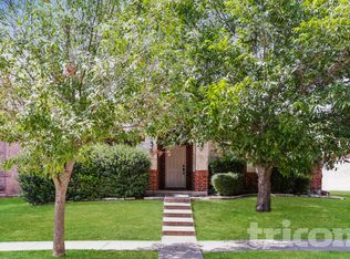 203 Happy Ln, Red Oak, TX 75154