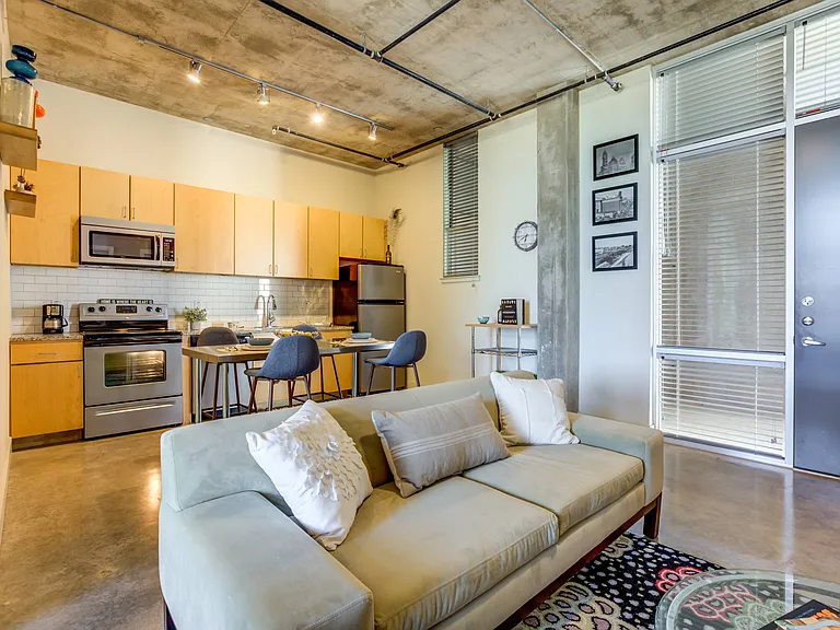 1221 Broadway Lofts — Photo 7