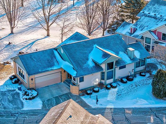 2nd image of 1030 Rooster Run