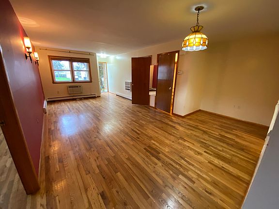 5th image of 7 Sinclair Ave #A