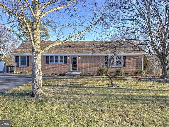 2nd image of 7786 Carolyn Ave