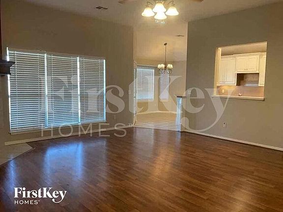 3rd image of 1629 SW 32nd St
