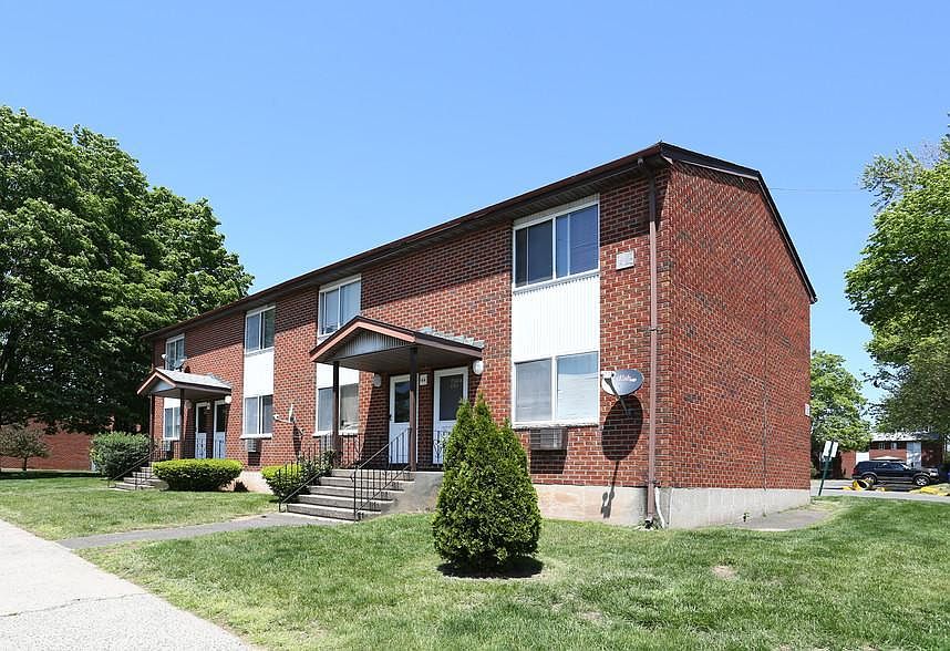 Parkside Apartments - 51 Park St Meriden CT | Zillow