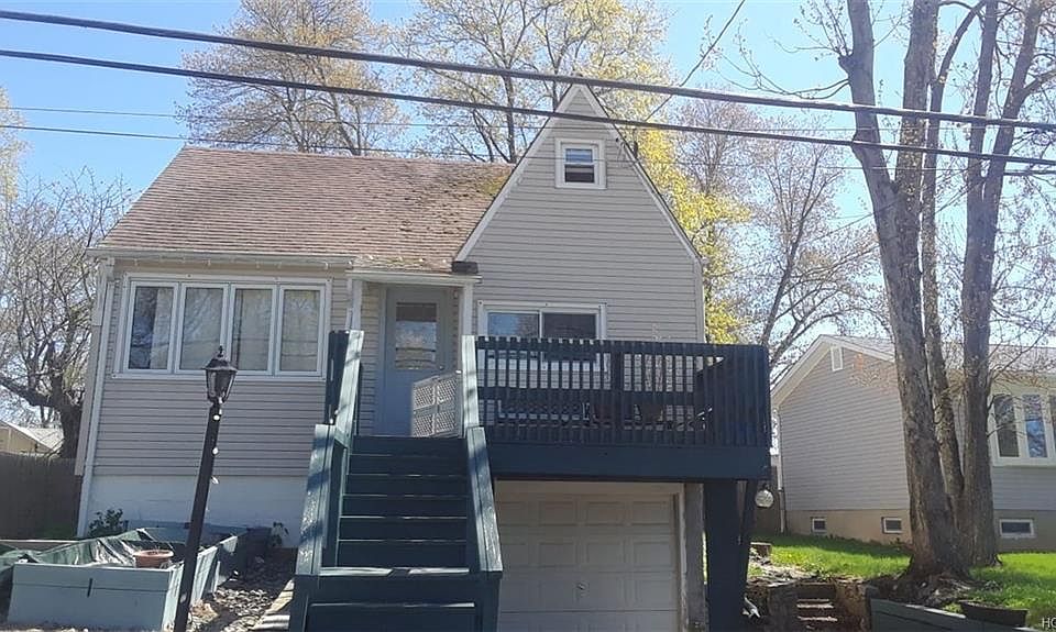 1st image of 100 Lake Dr